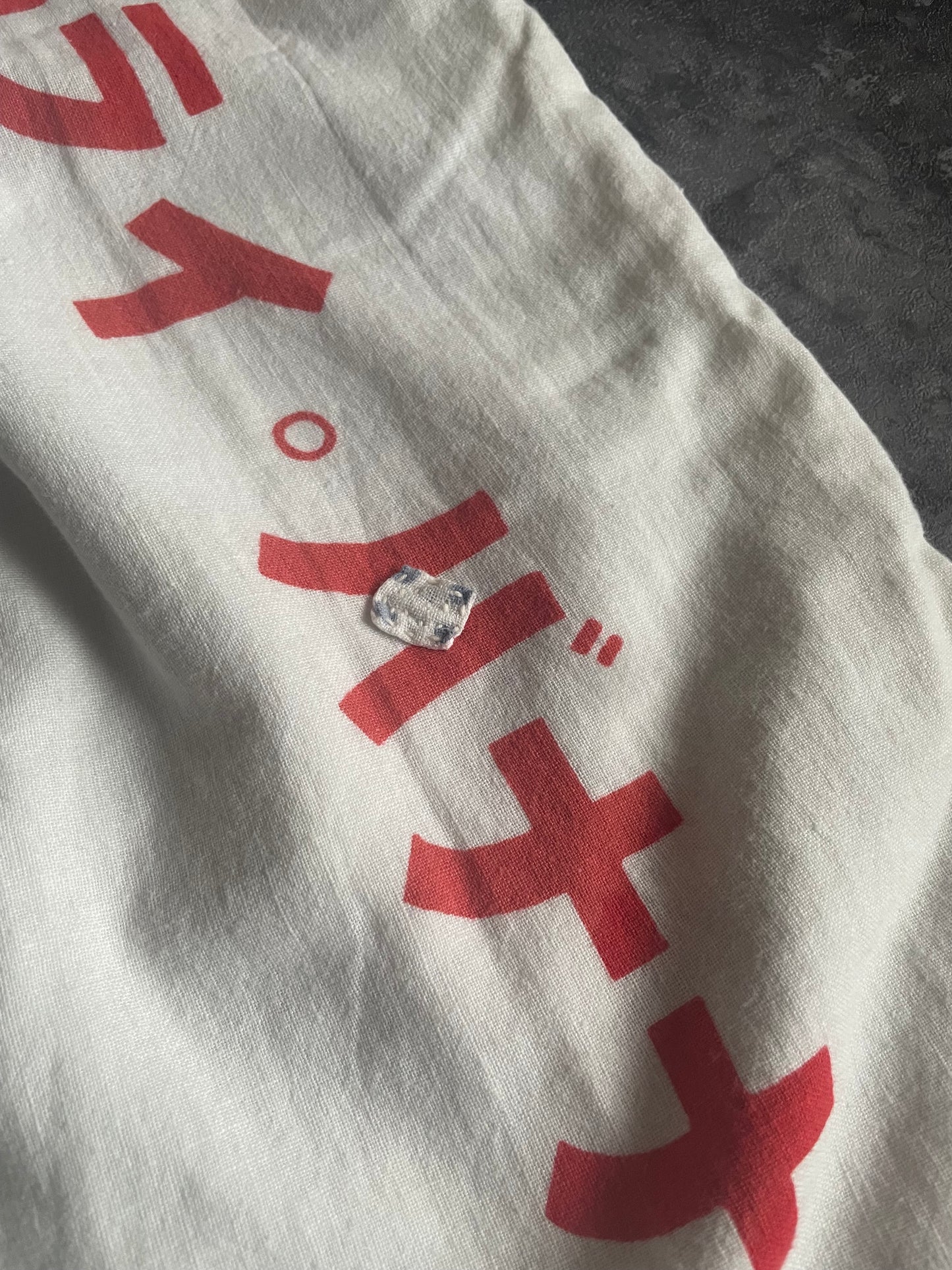 Cotton apron dress remade from Japanese hand towel 白い手ぬぐいをリメイクしたエプロンワンピース